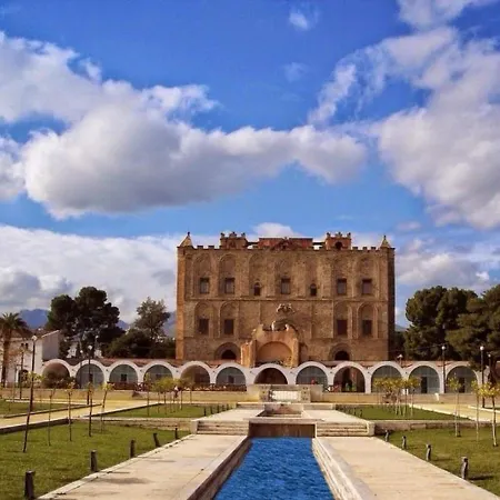 Zisa Private House * Palermo